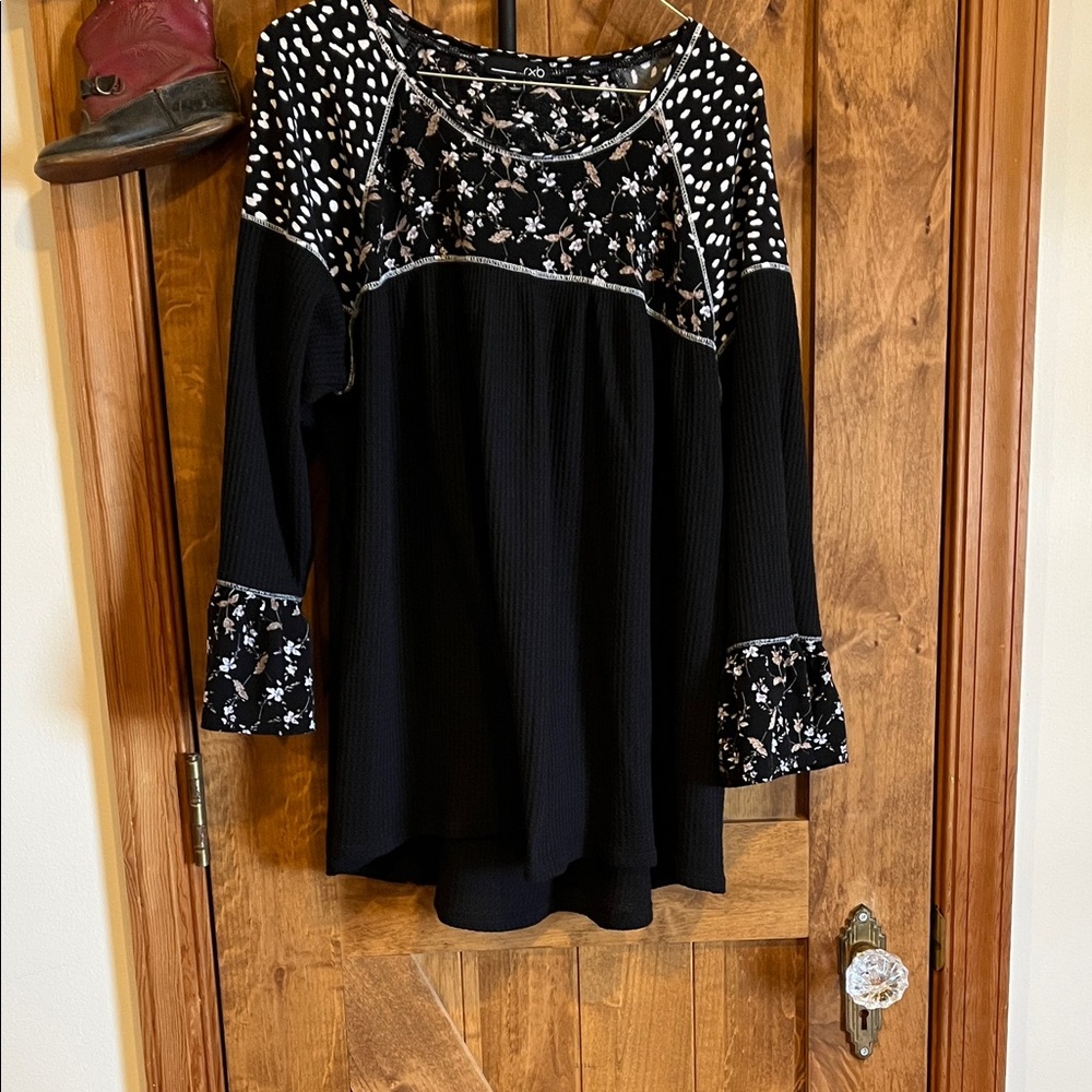 RXB Black and White Patterned Women's Blouse